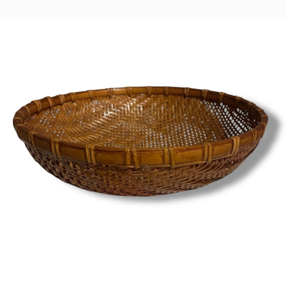 VINTAGE Split Bamboo Winnowing Basket 14â DiameterVINTAGE